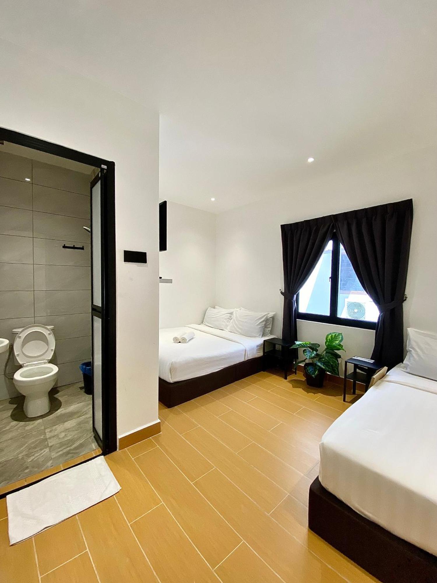 The 6N By Sky Hive Hotel George Town Bagian luar foto