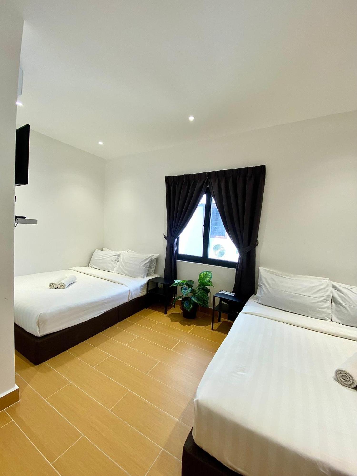 The 6N By Sky Hive Hotel George Town Bagian luar foto