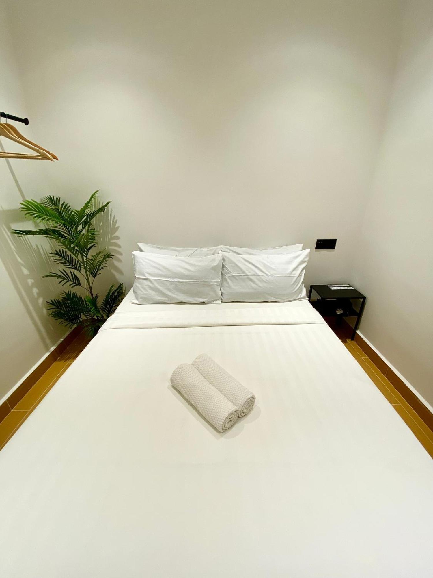 The 6N By Sky Hive Hotel George Town Bagian luar foto
