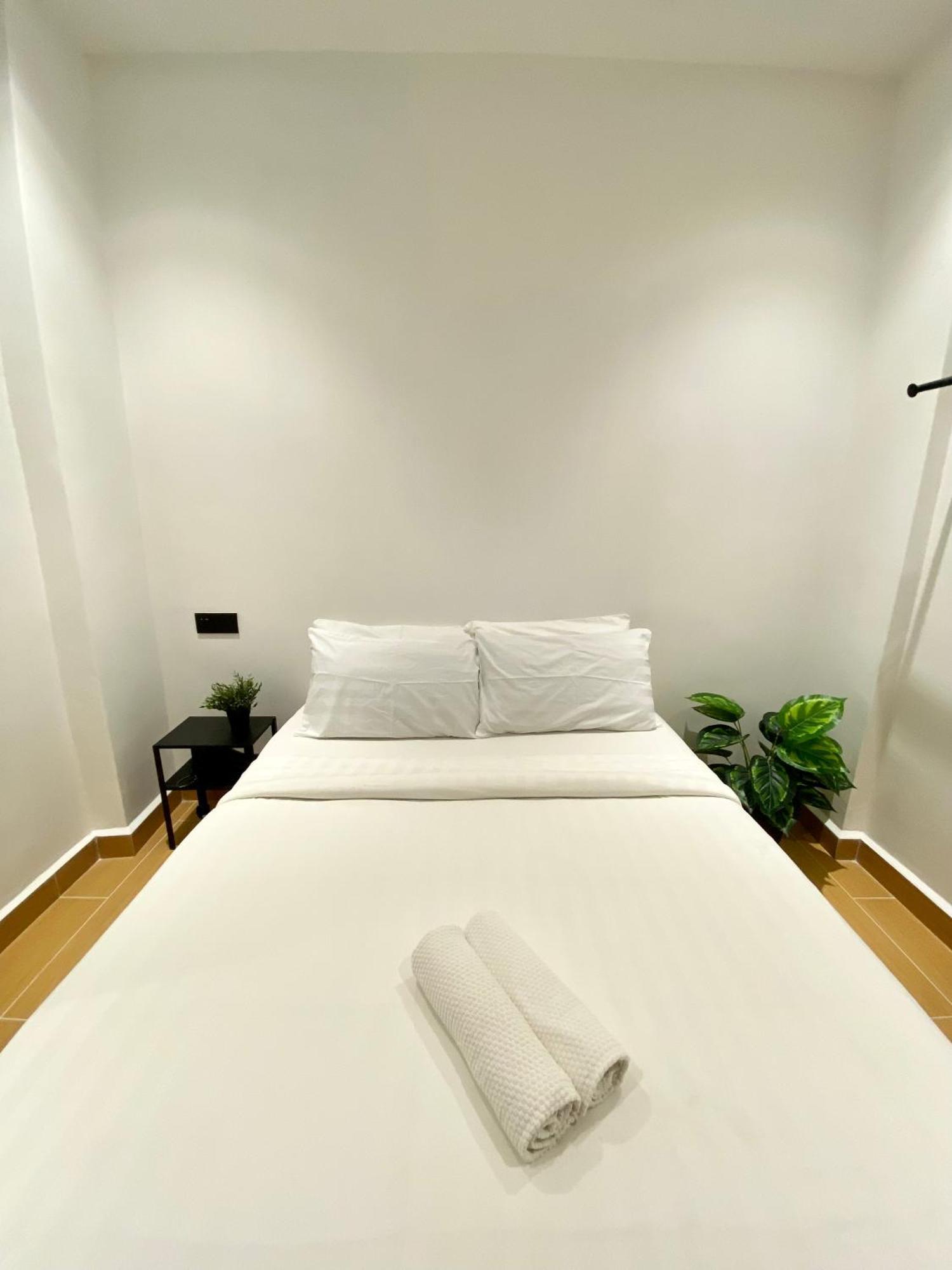 The 6N By Sky Hive Hotel George Town Bagian luar foto