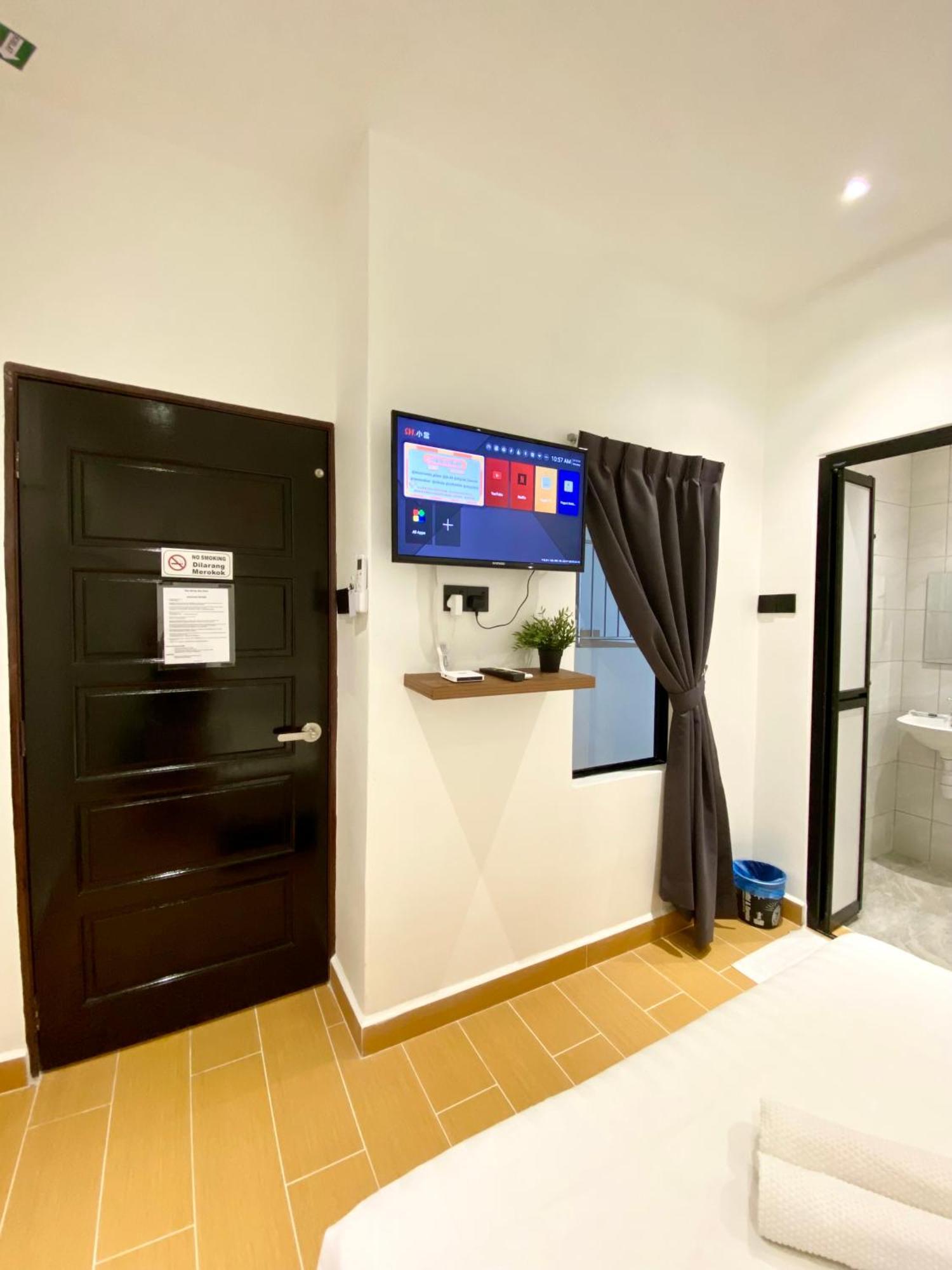 The 6N By Sky Hive Hotel George Town Bagian luar foto
