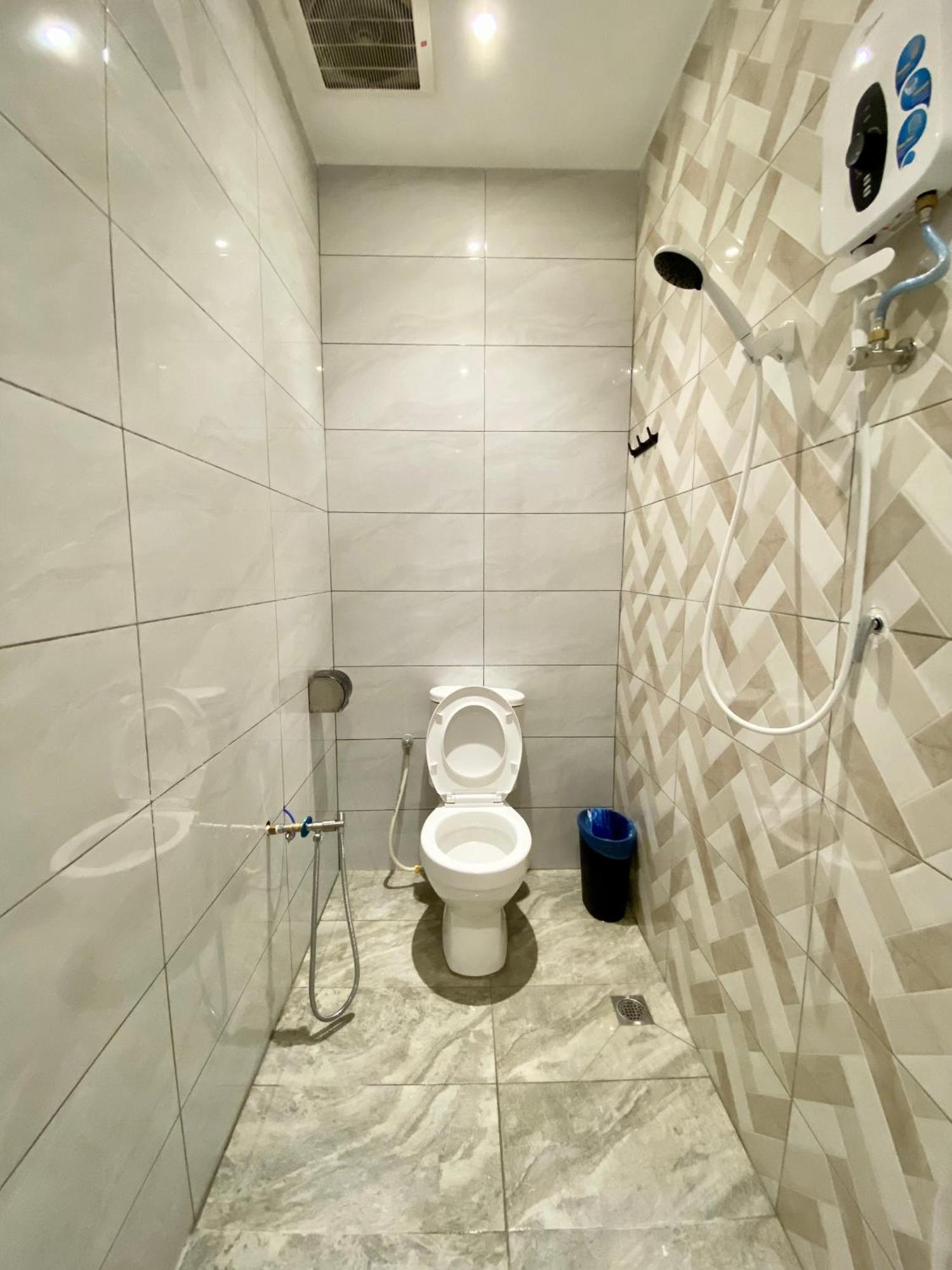 The 6N By Sky Hive Hotel George Town Bagian luar foto